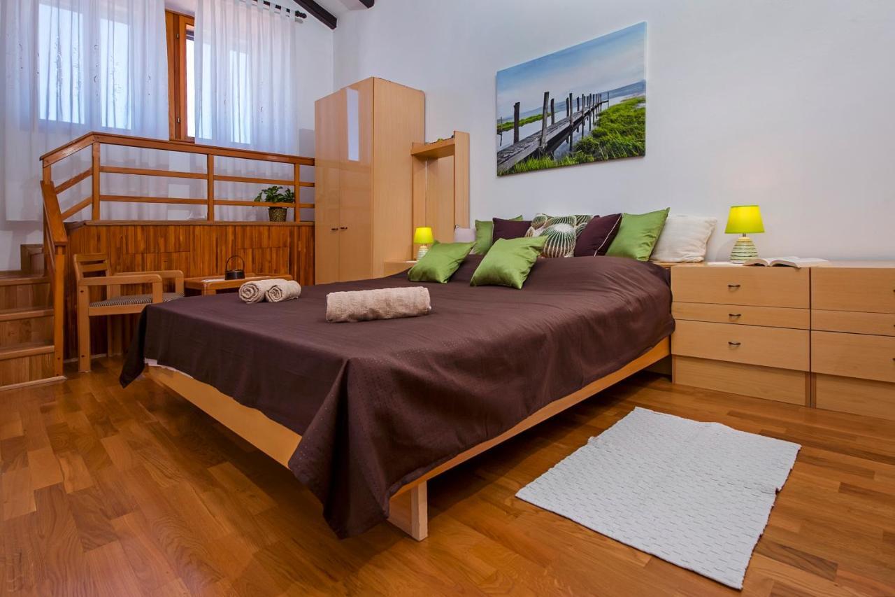 Rovigno Bella Sea View Apartment מראה חיצוני תמונה
